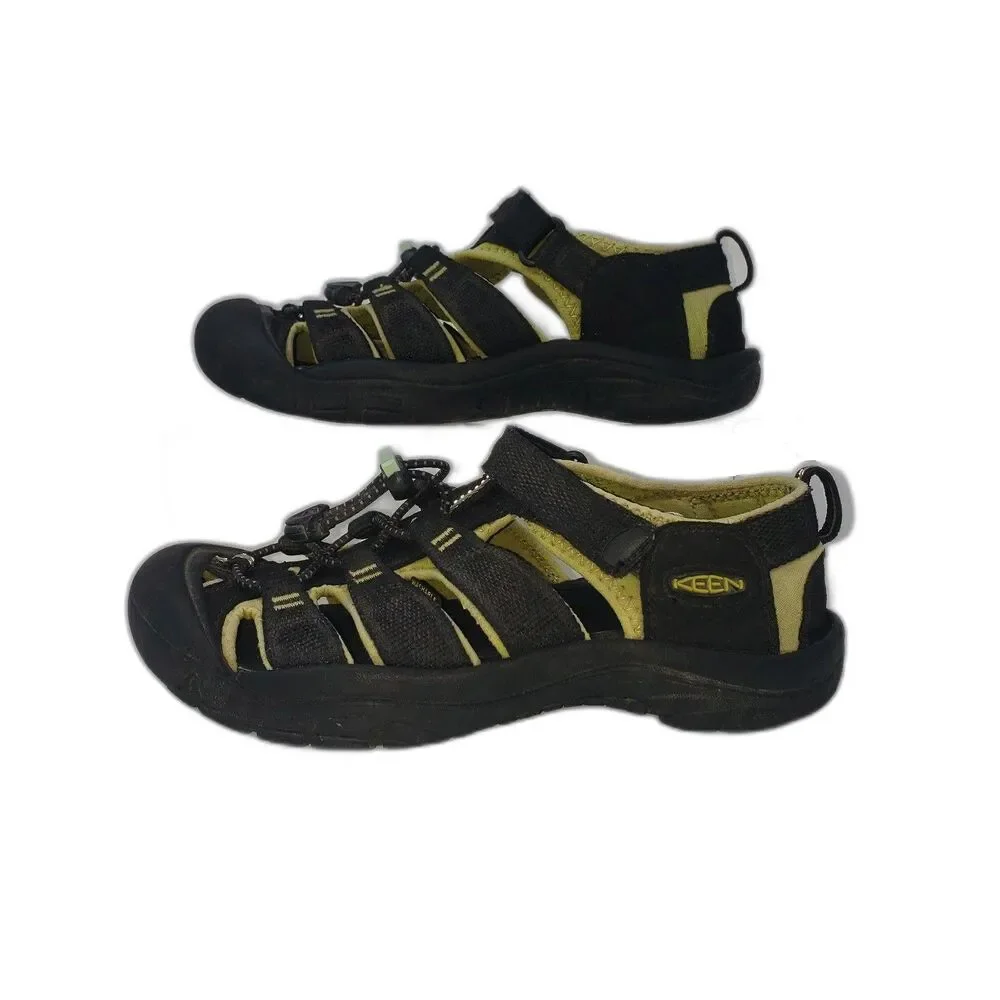 KEEN Sandals Youth Size 3 Black Fisherman Closed Toe Water Shoes Hook Loop